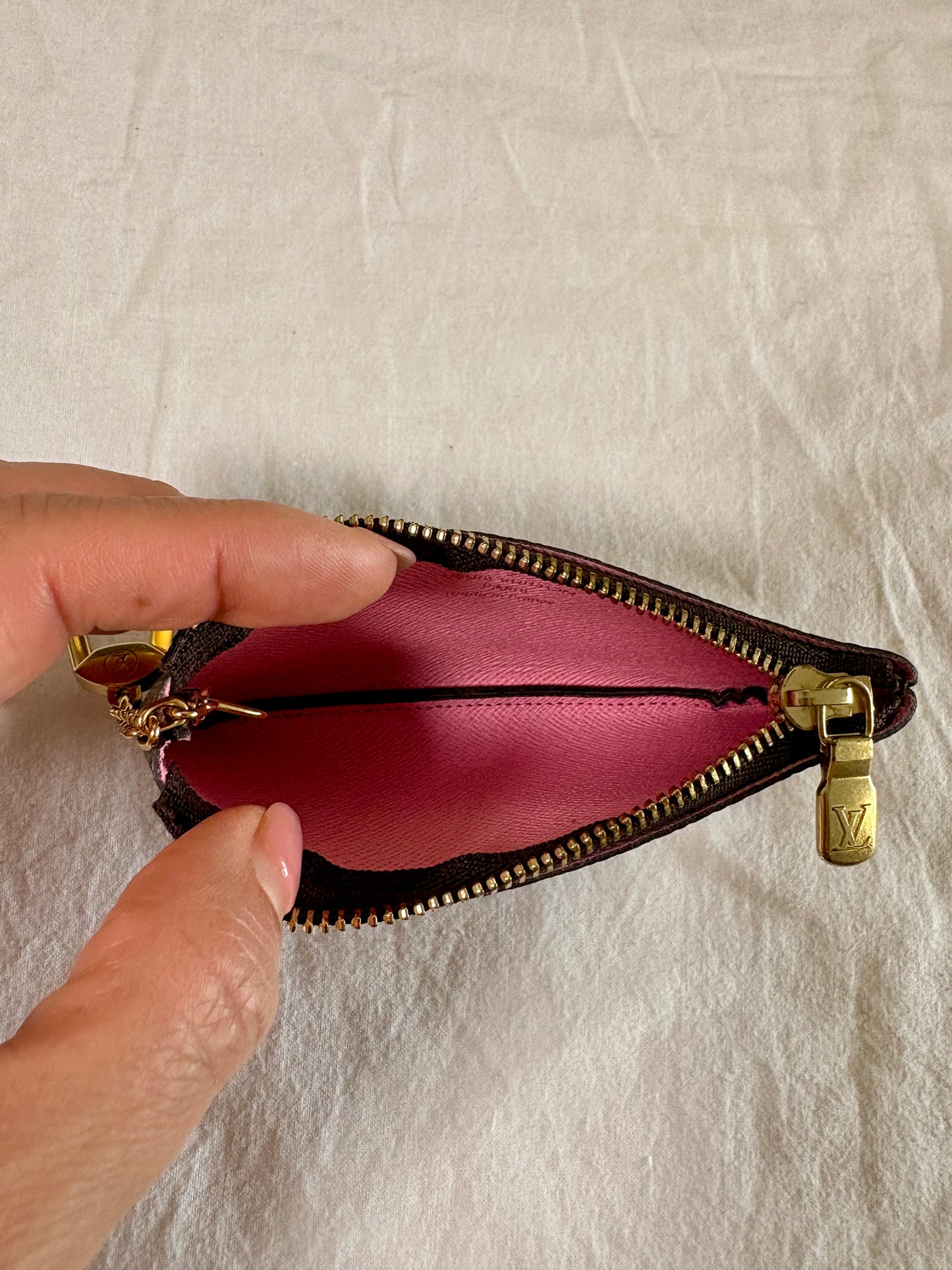 Louis Vuitton Key Pouch Vivienne Paris – Christmas Animation 2022 Limited Edition