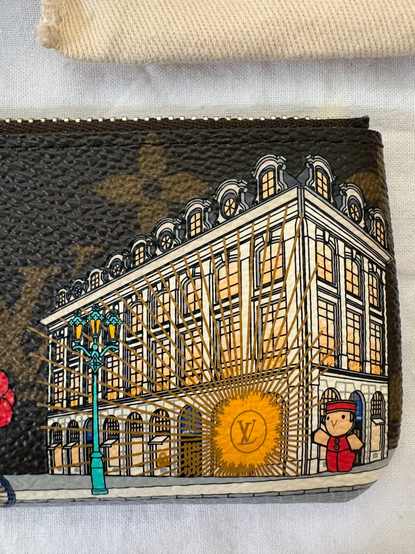 Louis Vuitton Key Pouch Vivienne Paris – Christmas Animation 2022 Limited Edition