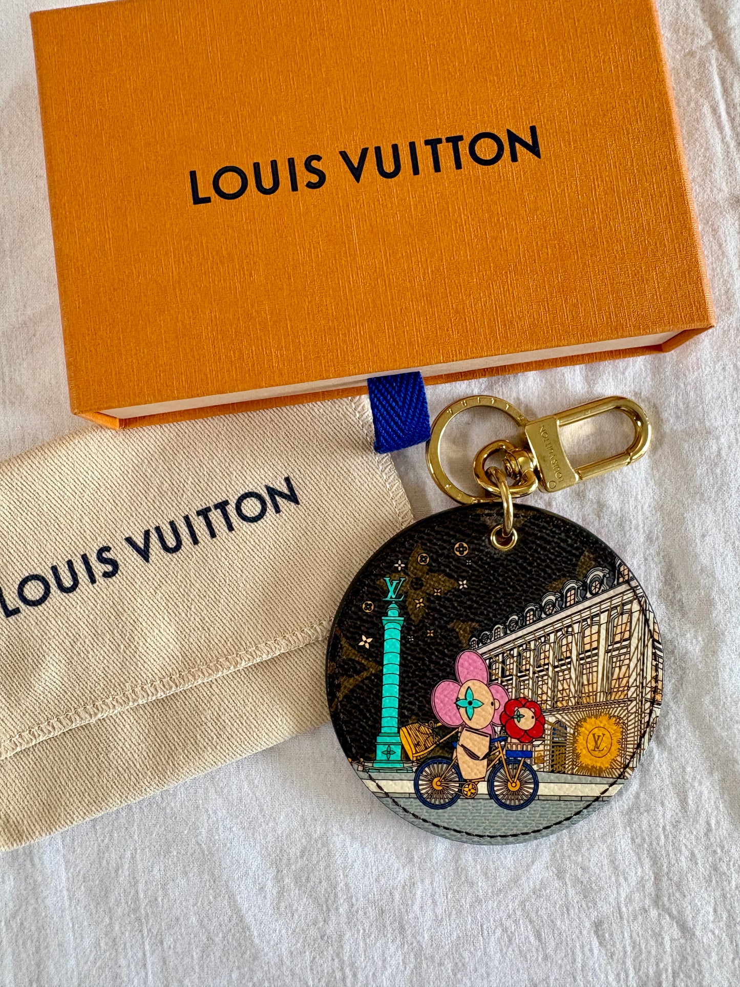Louis Vuitton Vivienne Bag Charm Paris - Limited Holiday Edition 2022