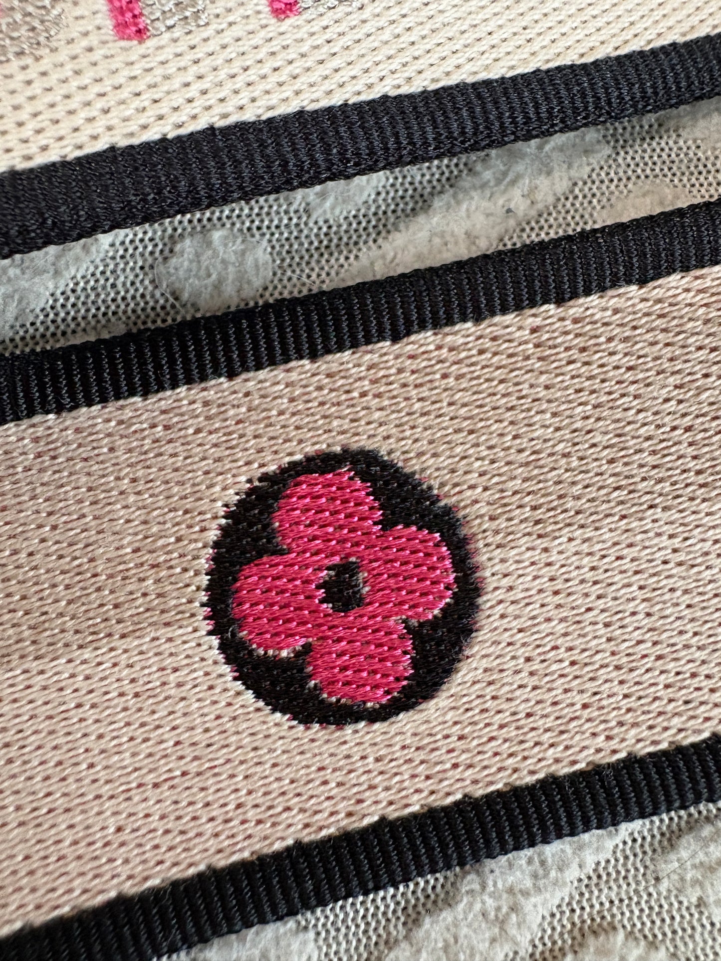 Louis Vuitton Bandoulière Schulterriemen Jacquard Black /Pink — Ungetragen